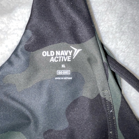 Old navy sports bra - Picture 3 of 3